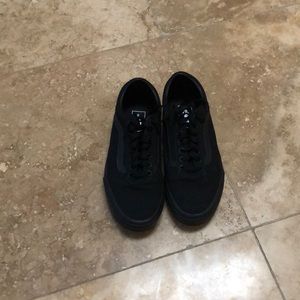 Vans black like new mens 8.5